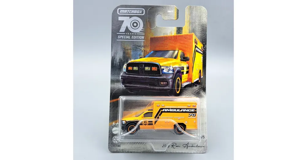 Újdonság Ram Ambulance 2019 1 64 Matchbox modell