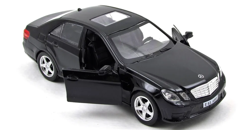 Kiárusítás Mercedes-Benz E63 AMG 28 RMZ