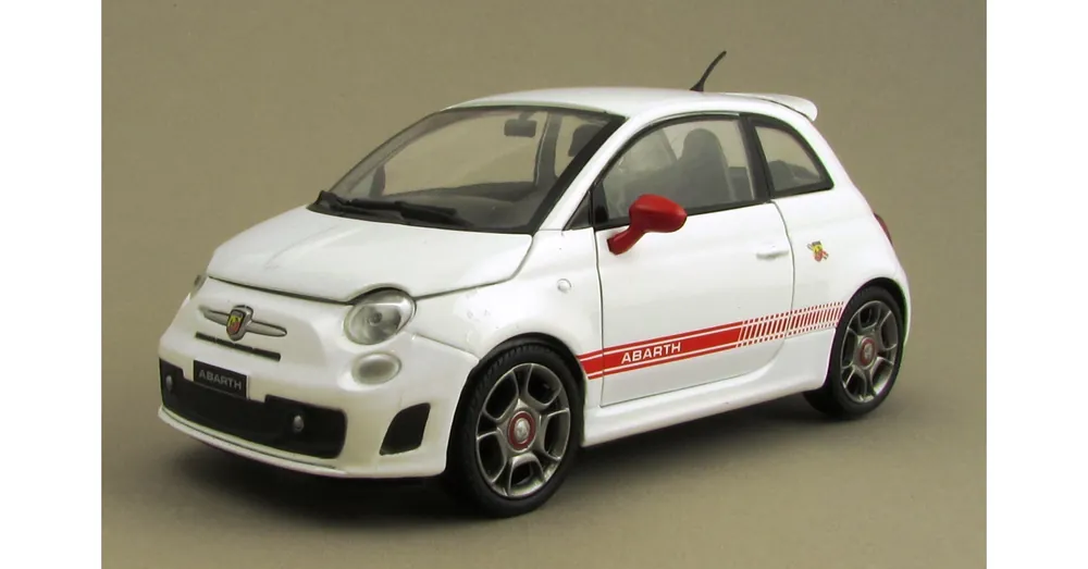 Legkelendőbb Fiat Abarth 500 1 24