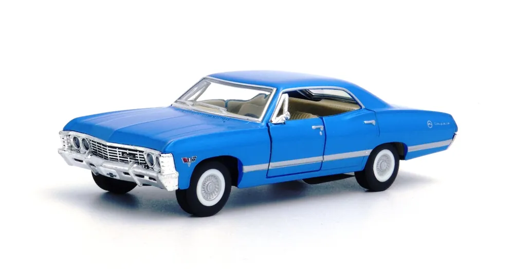 Expressz kézbesítés Chevrolet Impala 1967 1 43