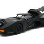 Batman "Batmobile" 1989 1 24 Figurával Kihagyhatatlan ajánlat