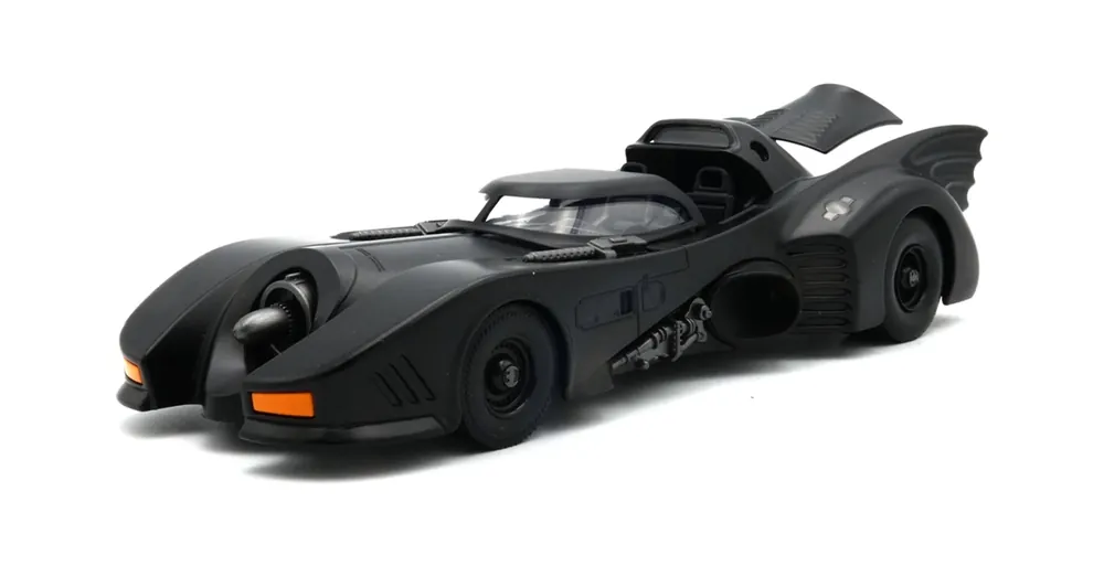 Batman "Batmobile" 1989 1 24 Figurával Kihagyhatatlan ajánlat