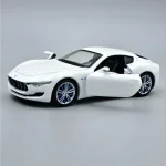 Újdonság Maserati Alfieri 2014 1 36 fehér Tayumo