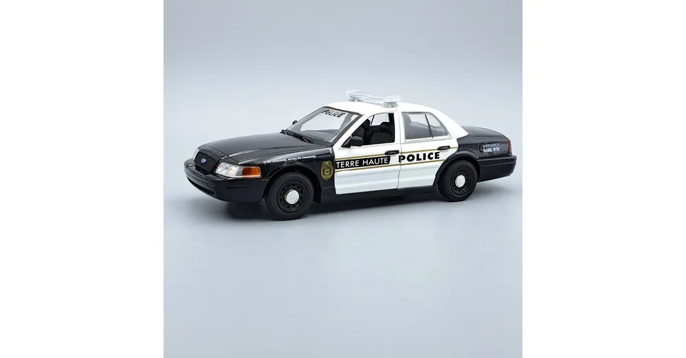 Ford Crown Victoria Police 2011 1 24 Vedd meg most
