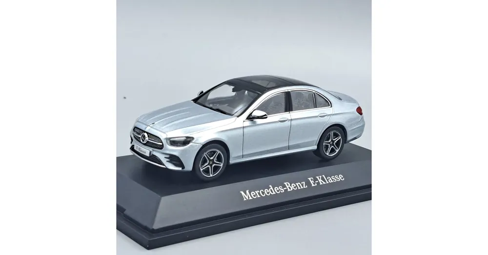 Nézd meg most Mercedes Benz E-Classe W213 1 43 ezüst