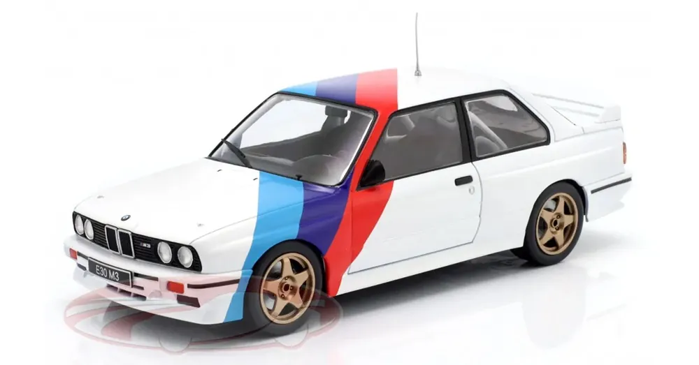 Akció BMW M3 (E30) 1989 1 24 White Box modell