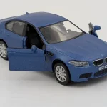 Szuper ajánlat BMW M5 modell és játékautó sötétkék RMZ