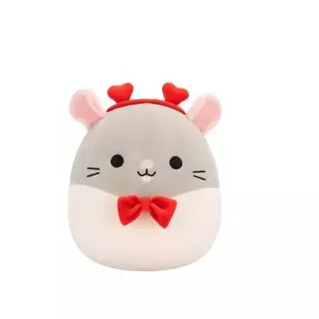 Squishmallows Rusty a szürke patkány csokornyakkendővel, és szivecskés fejpánttal - 20 cm Árcsökkenés