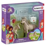 Szezonális akció Schleich Horse Club – Hannah elsősegély játékszett ló figurákkal (42430)