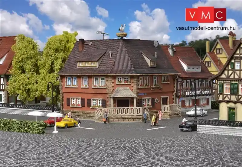Különleges ajánlat Vollmer 7630 Emeletes sarokház, Marktstraße 2 (N)
